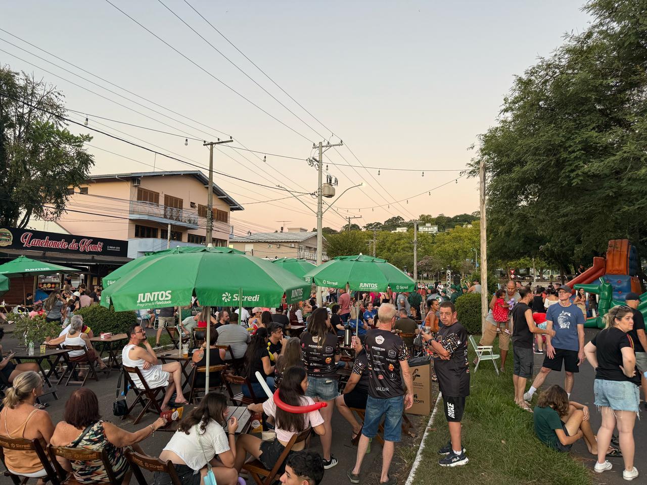 Edição extra do Verão na Vargas anima o público no ritmo do Kerb