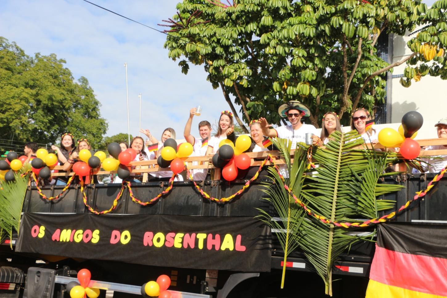Festwagen ocorre neste sábado de Pré-kerb do Flor da Rosa, convidando para o Festival de Kerb de Estância Velha
