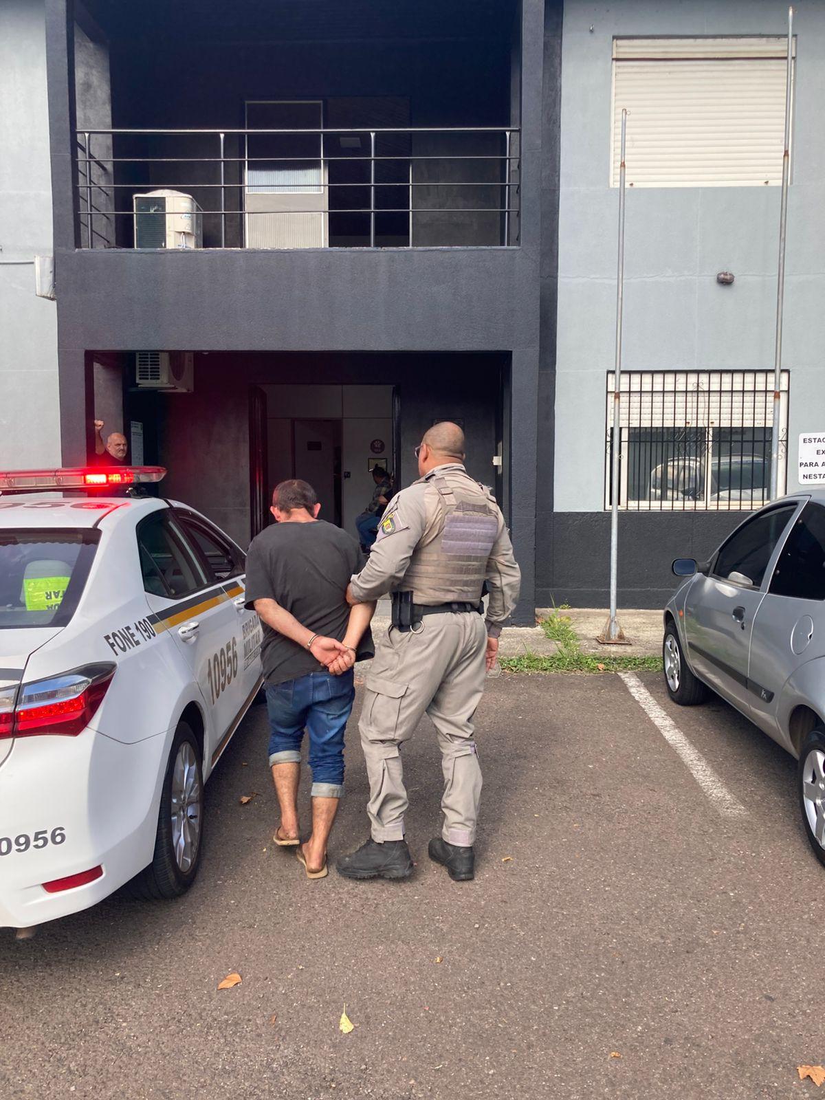 BRIGADA MILITAR ATENDE ROUBO A RESIDÊNCIA EM ESTÂNCIA VELHA
