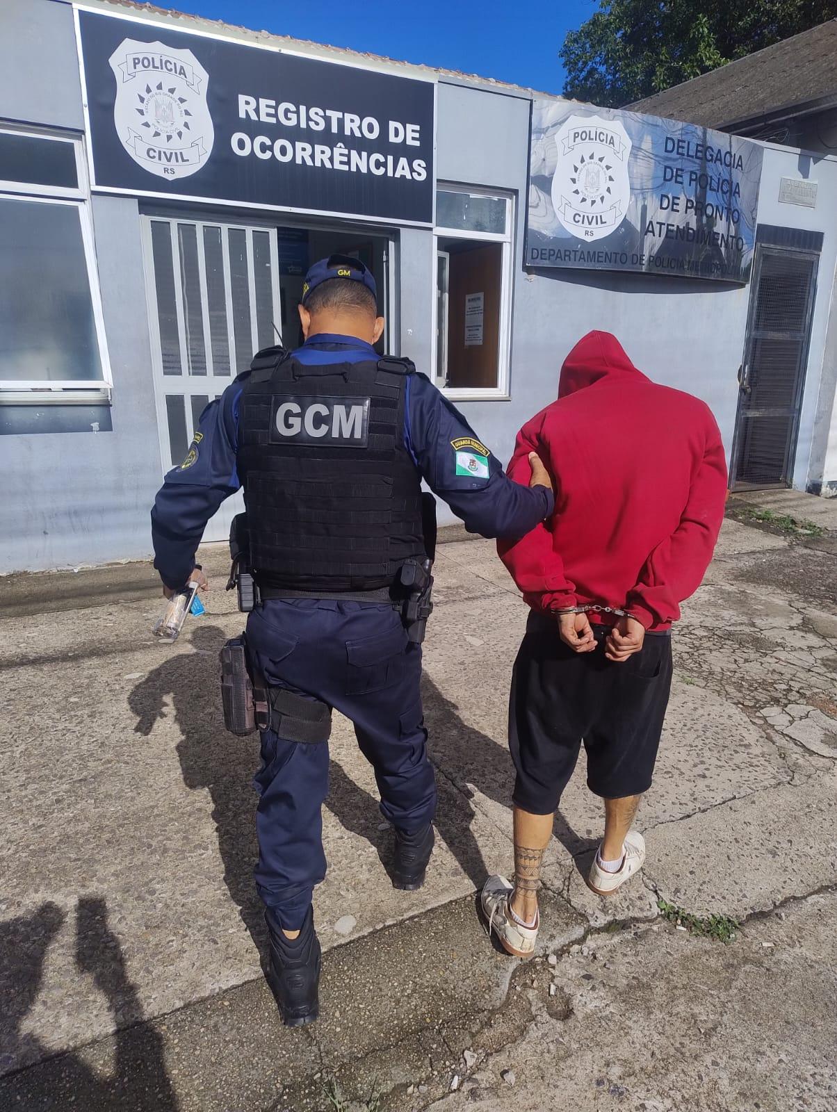 GCM PRENDE TRAFICANTE QUE ATORMENTAVA VIZINHANÇA NO RINCÃO