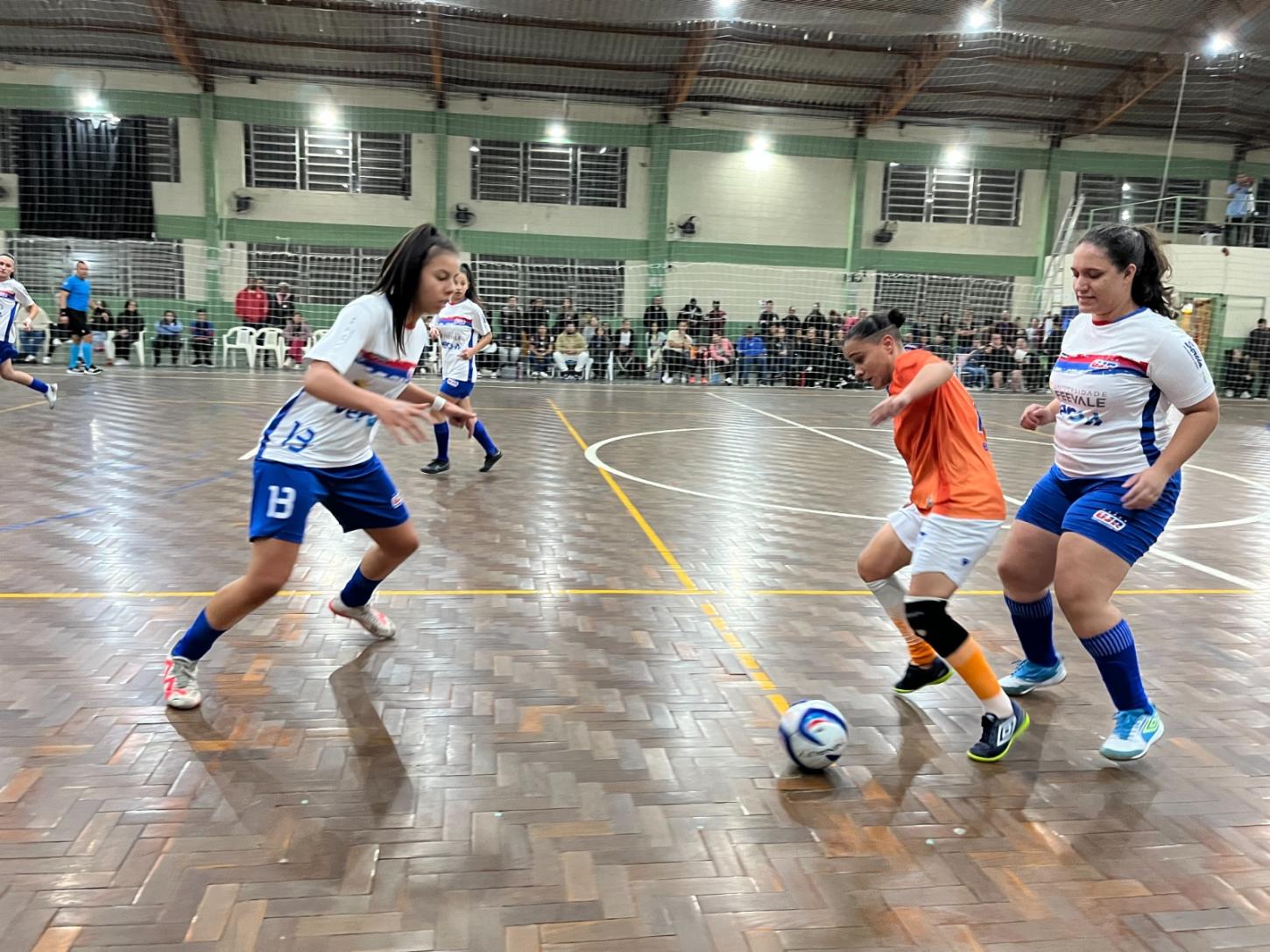 Nesta terça tem nova rodada do Aberto de Futsal Feminino
