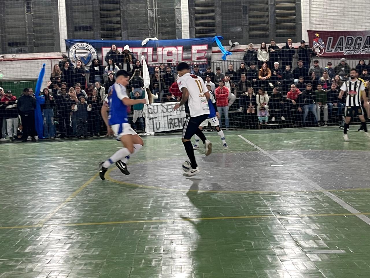 Futvale, Borrachos, Beer e Fúria são os semifinalistas do Futsal Masculino 2025