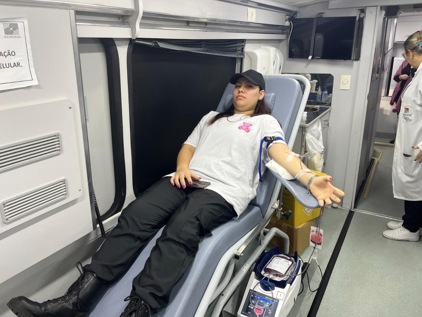 Unidade móvel do Hemocentro coleta 80 bolsas de sangue em Estância Velha