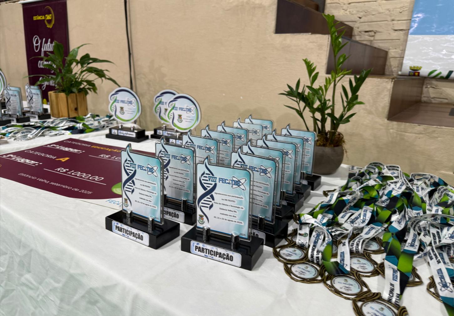 Cerimônia de premiação encerra VIII Fecitec de Estância Velha