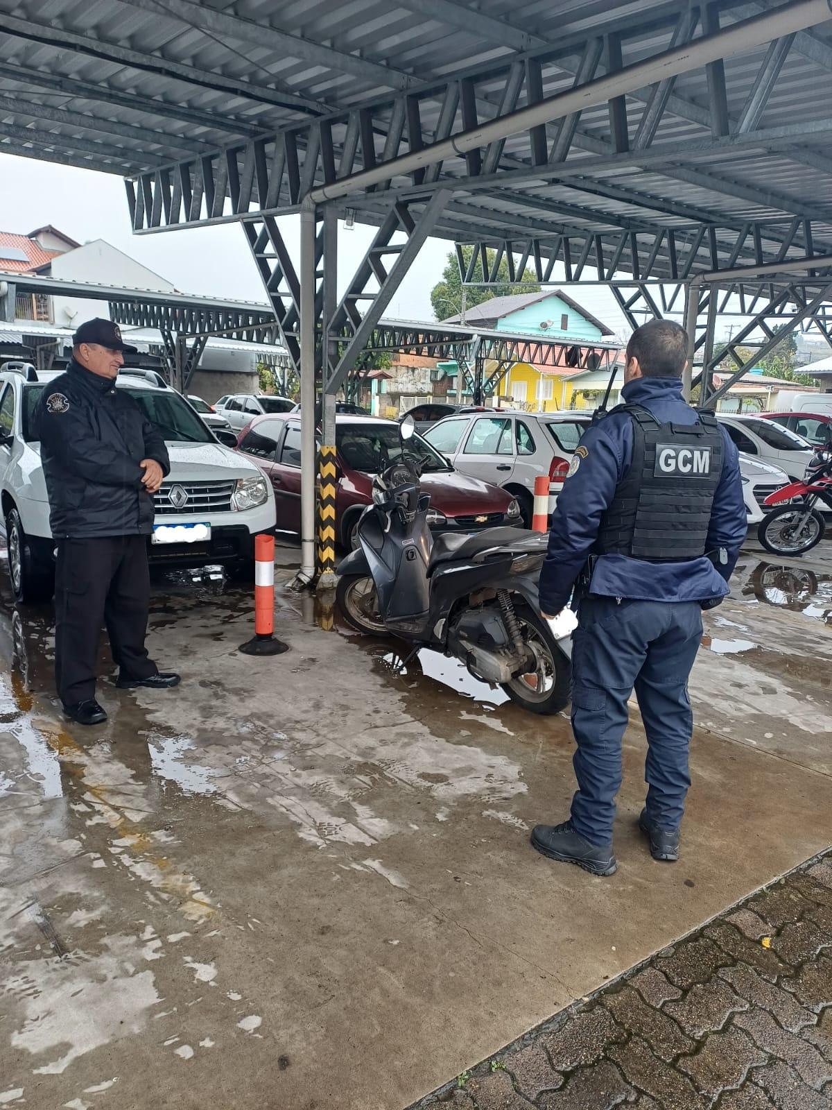 GCM DE ESTÂNCIA VELHA RECUPERA MAIS UMA MOTO FURTADA