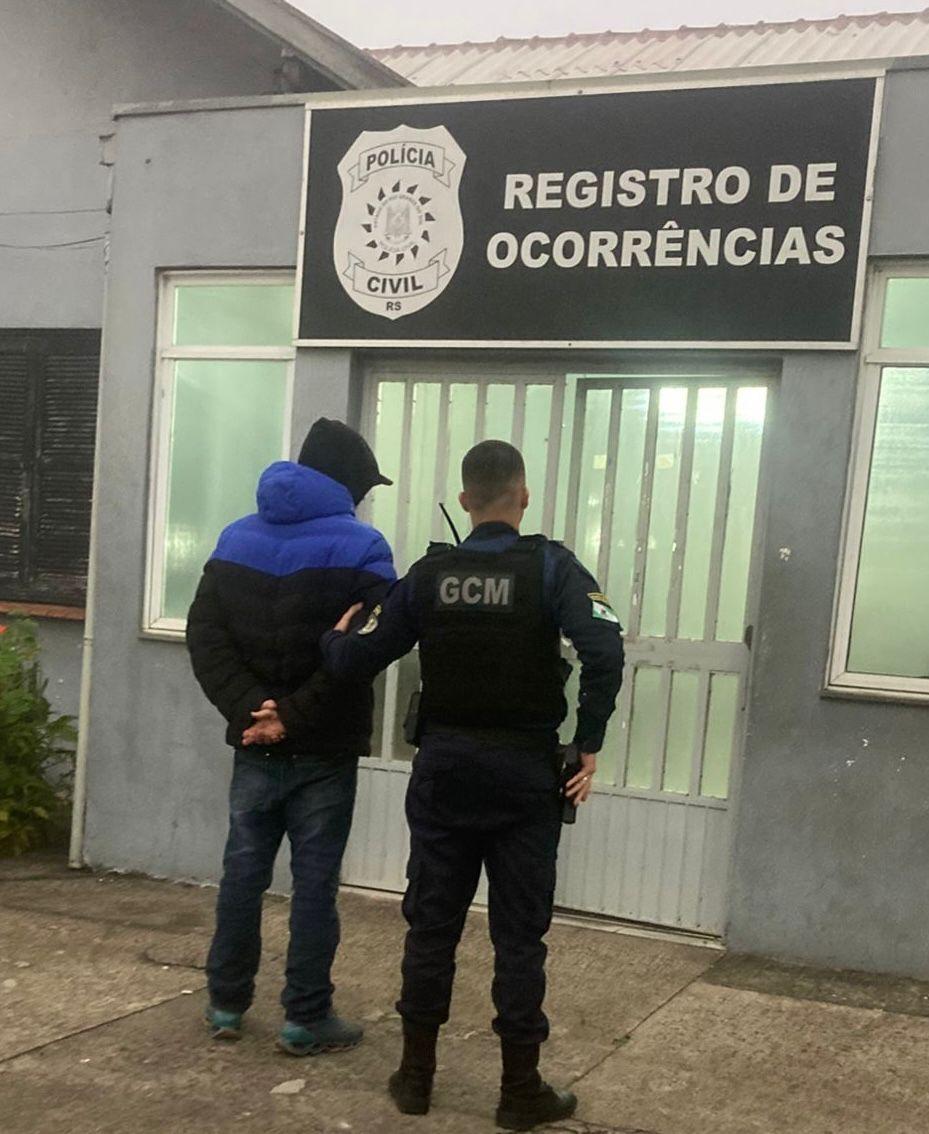 JOVEM COM MANDADO DE PRISÃO POR TRÁFICO DE DROGAS É CAPTURADO PELA GCM