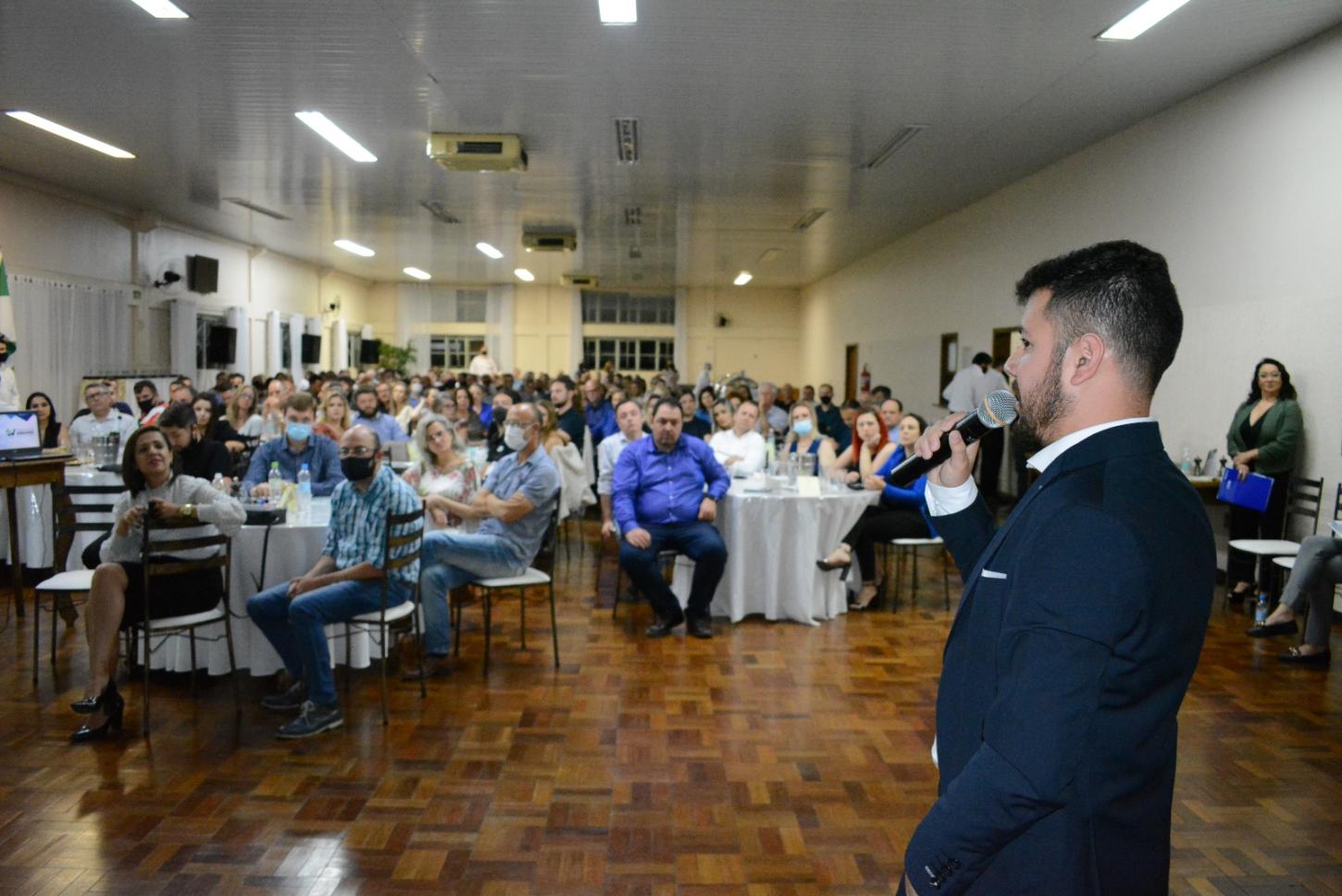 Município entrega o Prêmio de Destaque Empresarial para 40 empresas