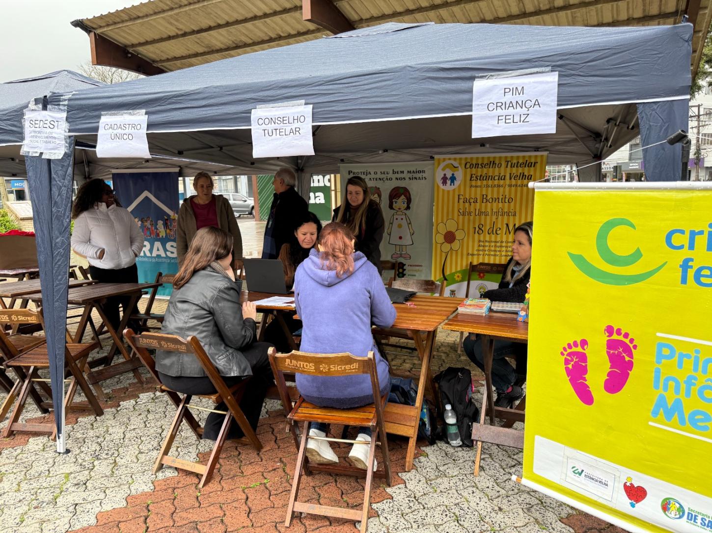 Assistência Social realiza serviços na Praça 1º Maio pelos 66 anos da cidade