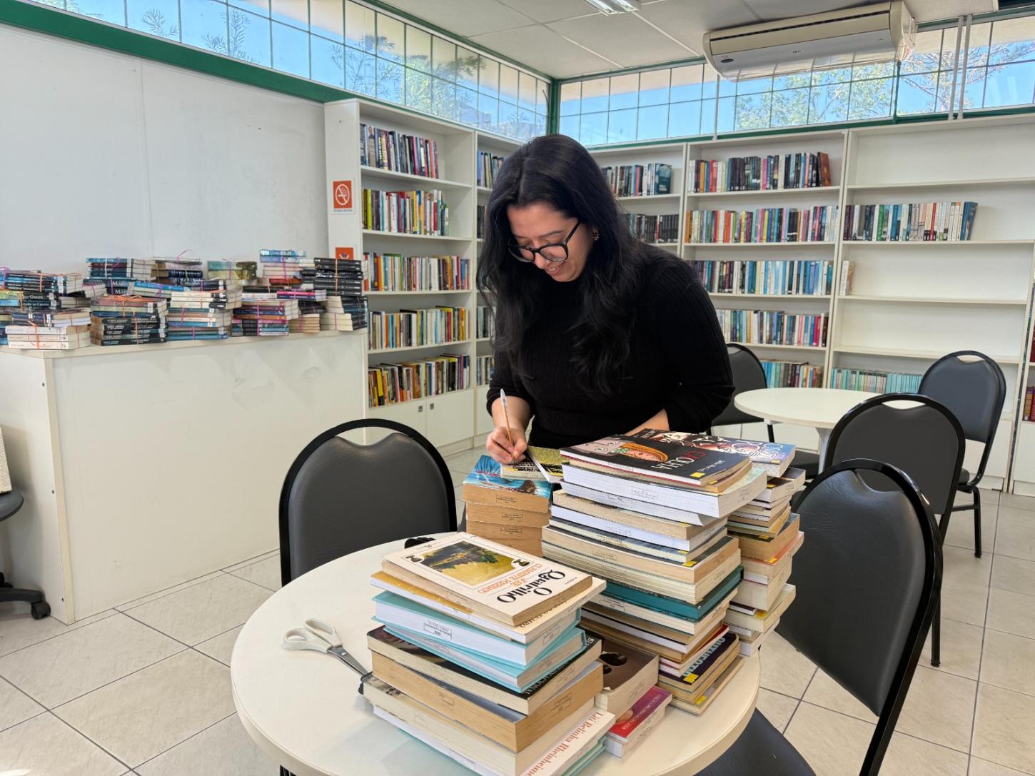 Biblioteca Municipal Professor Luiz Santos comemora 55 anos