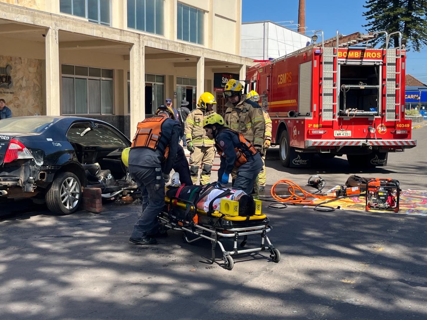 Simulação de acidente de trânsito encerra a Semana do Trânsito