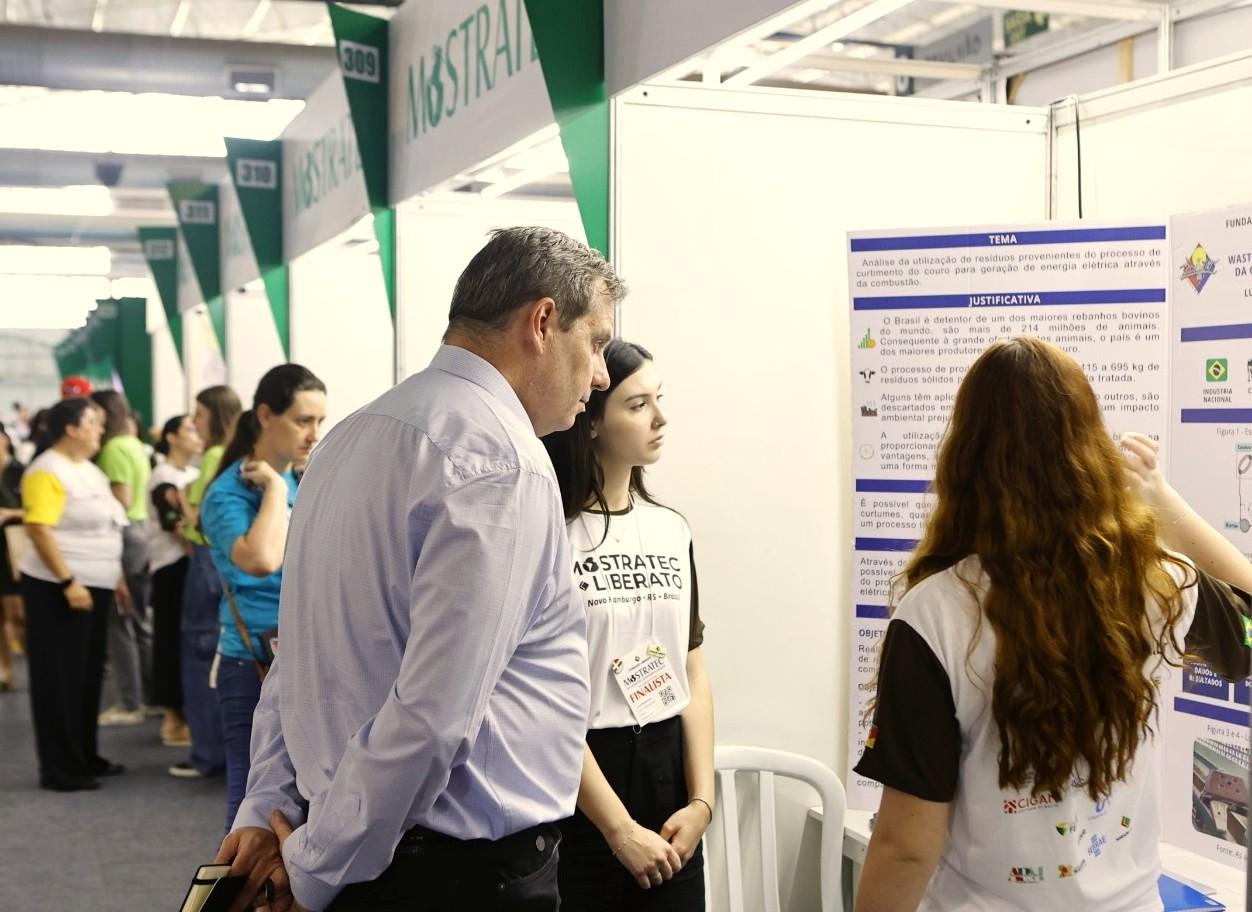 Mostratec reúne jovens cientistas na maior feira de C&T da América Latina