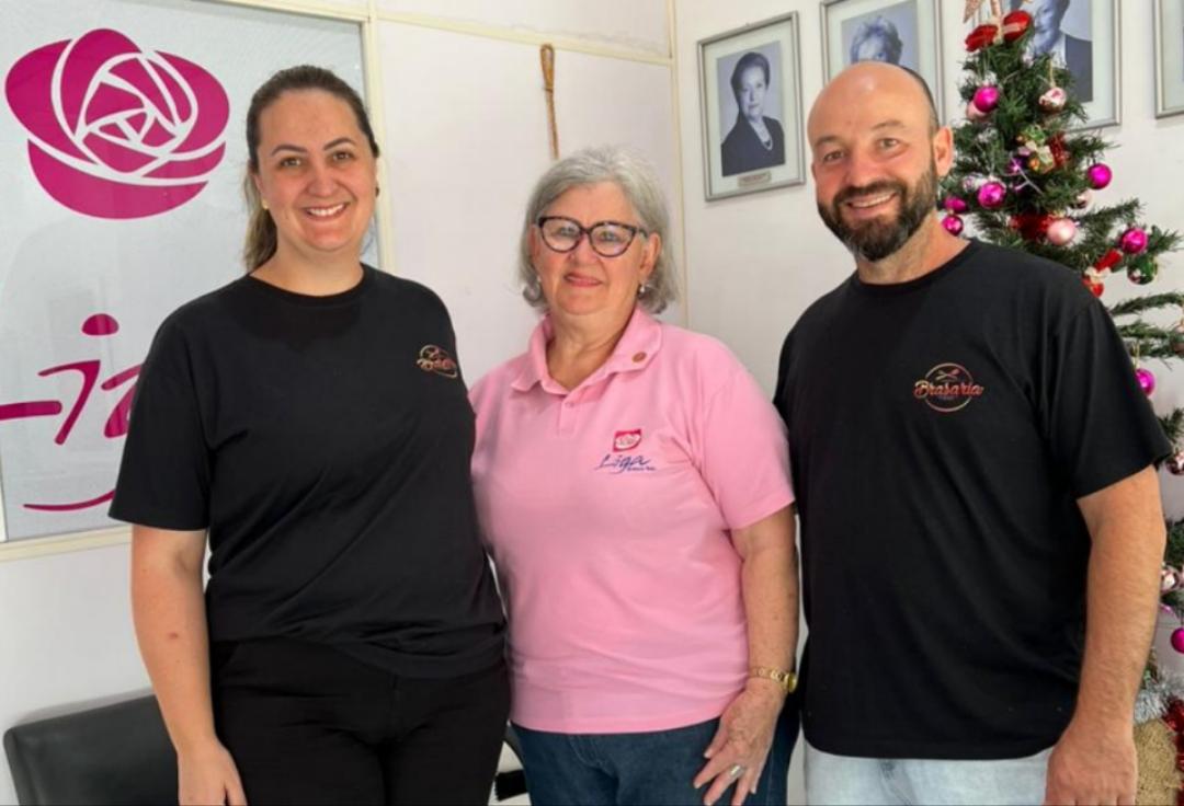 Brasa Dia Feliz ultrapassa meta, vende 230 combos e doa 100% do valor arrecadado para a Liga