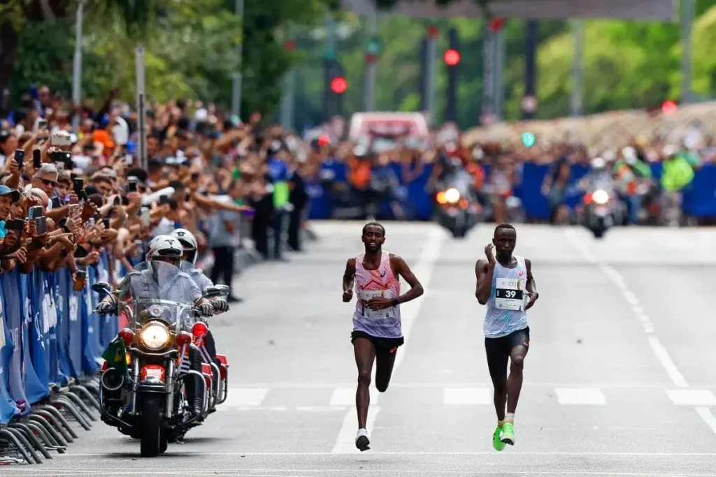 Etíope Muse Gizachew ultrapassa rival no fim e ganha 100ª São Silvestre