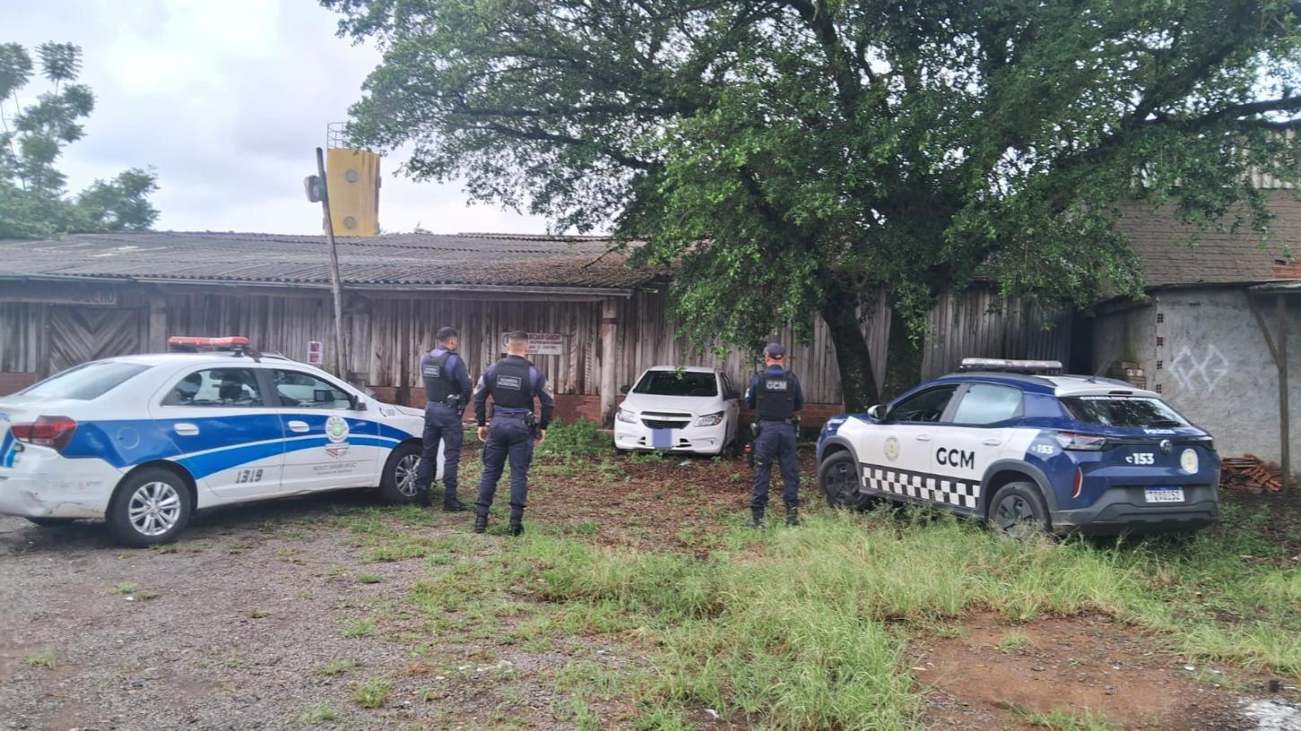 Cercamento eletrônico auxilia GCM de Estância Velha na recuperação de carro roubado