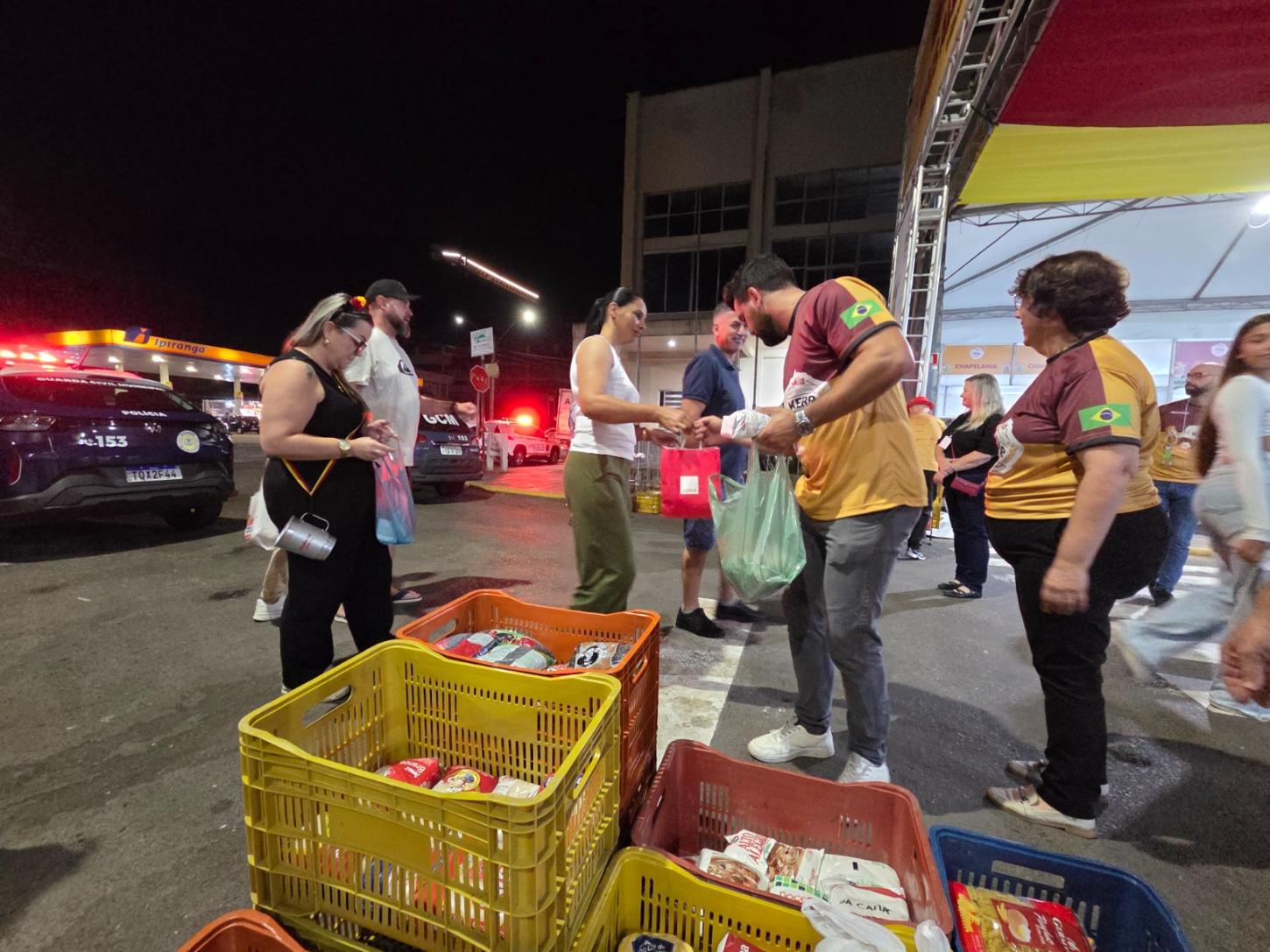 Ingresso solidário no Festival de Kerb arrecada mais de 2 toneladas de alimentos