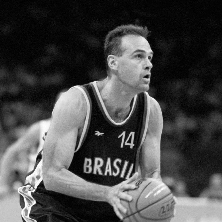 Mão Santa: lenda do basquete mundial, Oscar Schmidt morre aos 68 anos