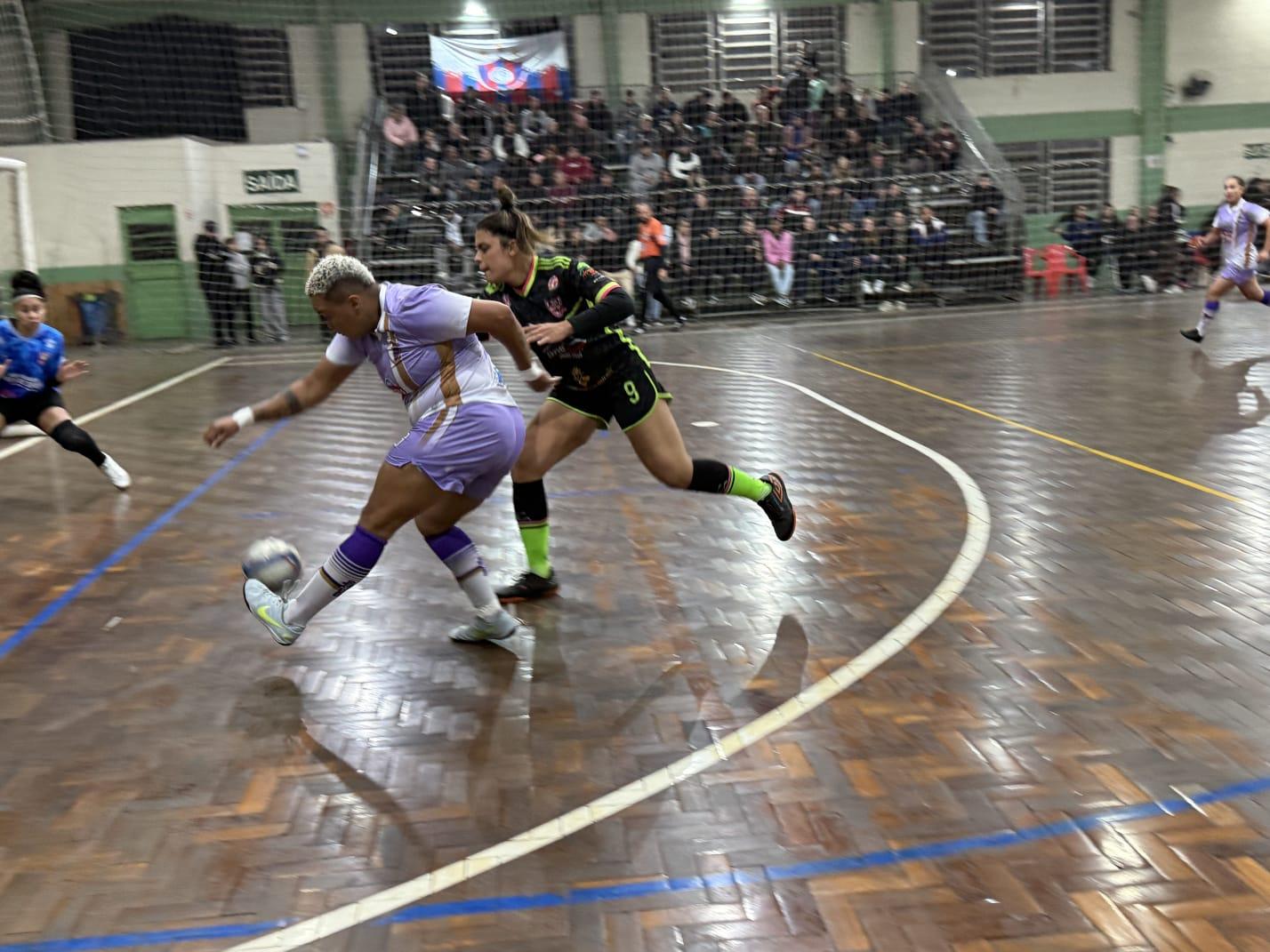 Aberto de Futsal Feminino define classificadas para a próxima fase