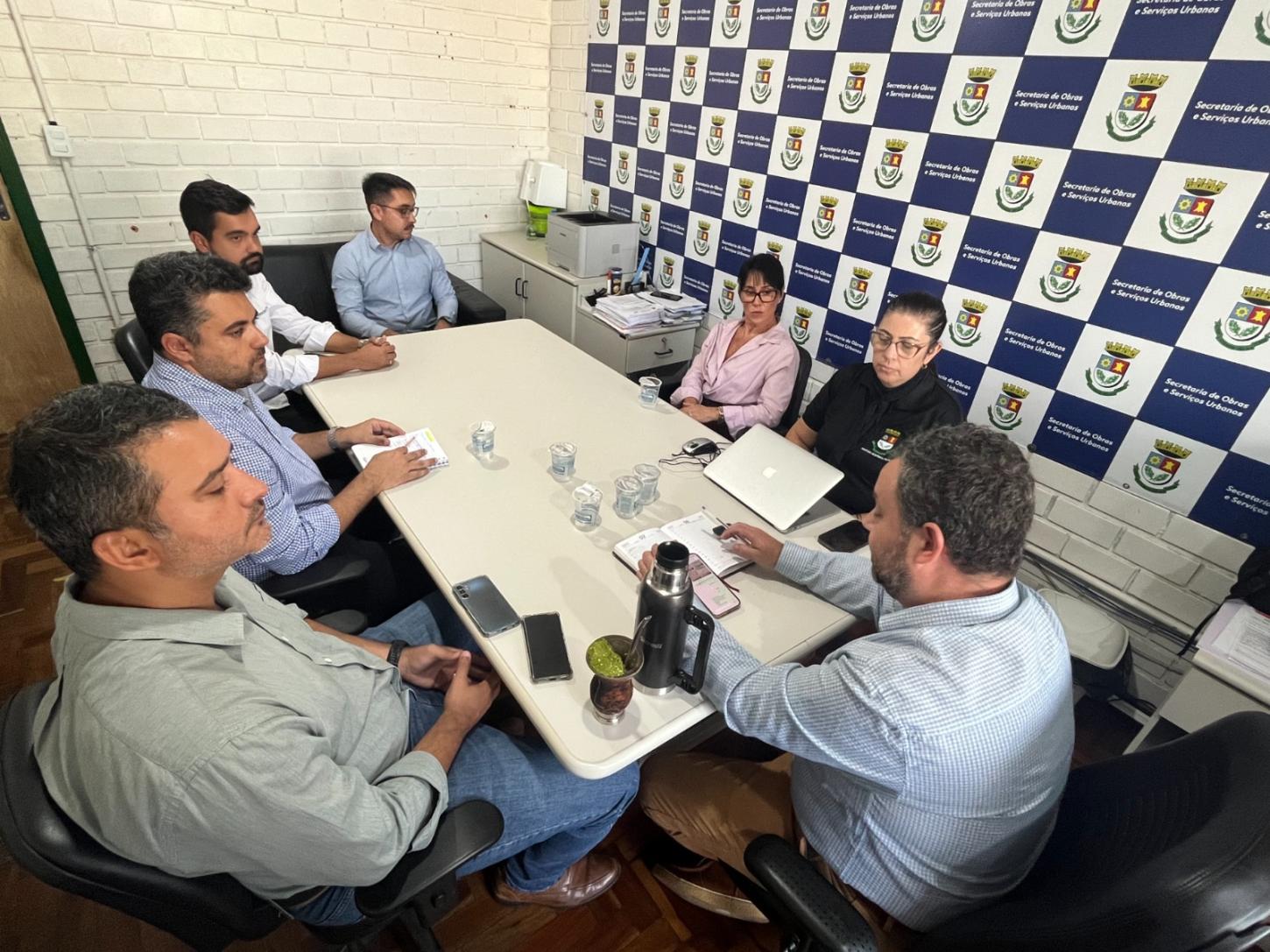 Em reunião secretaria de Obras e Corsan reforçam alinhamento para obras e melhorias em Estância Velha