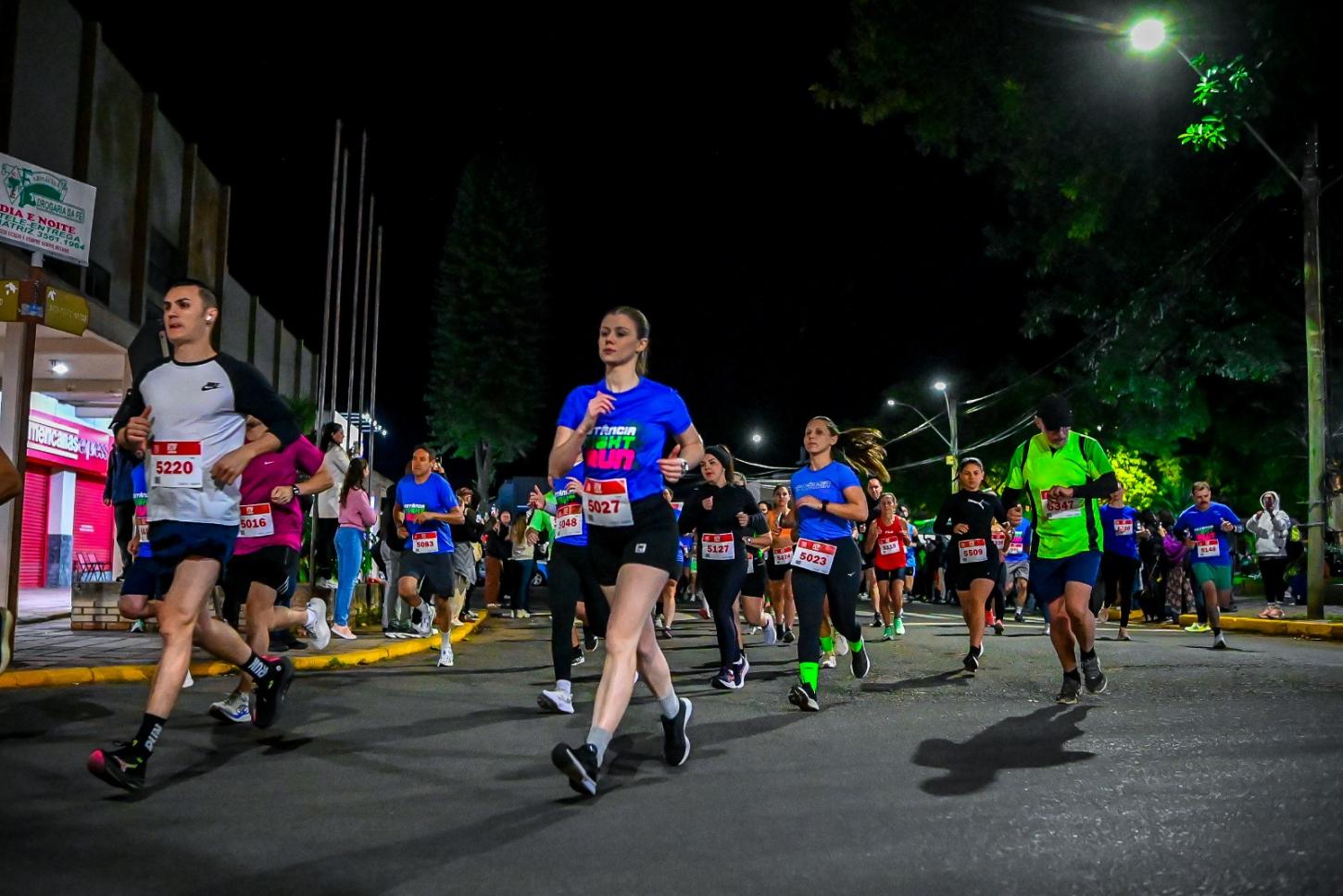 Estância Night Run: cerca de 800 atletas em noite de corrida e caminhada