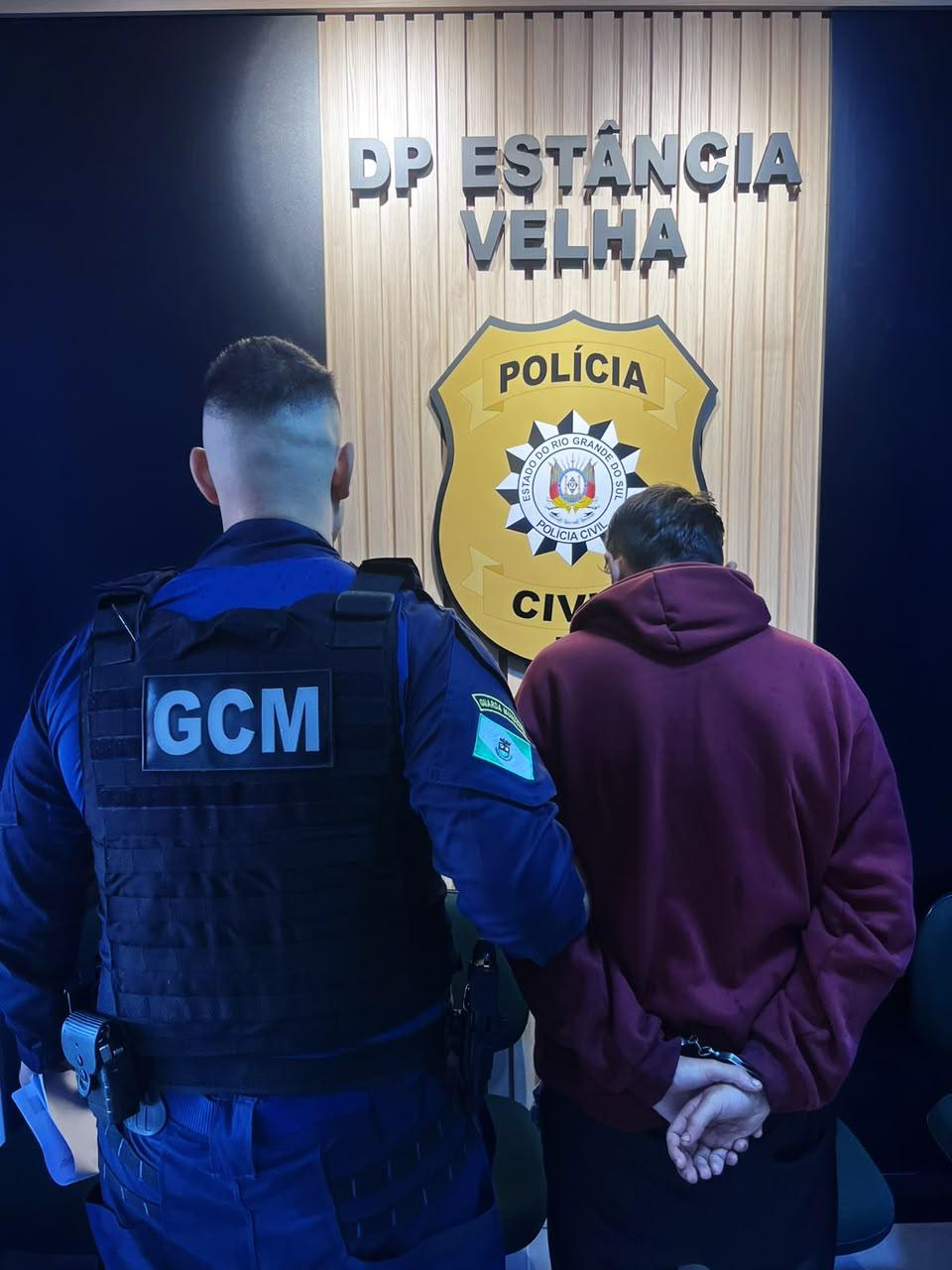 GCM prende homem por tráfico de drogas no bairro Rincão dos Ilhéus, em Estância Velha