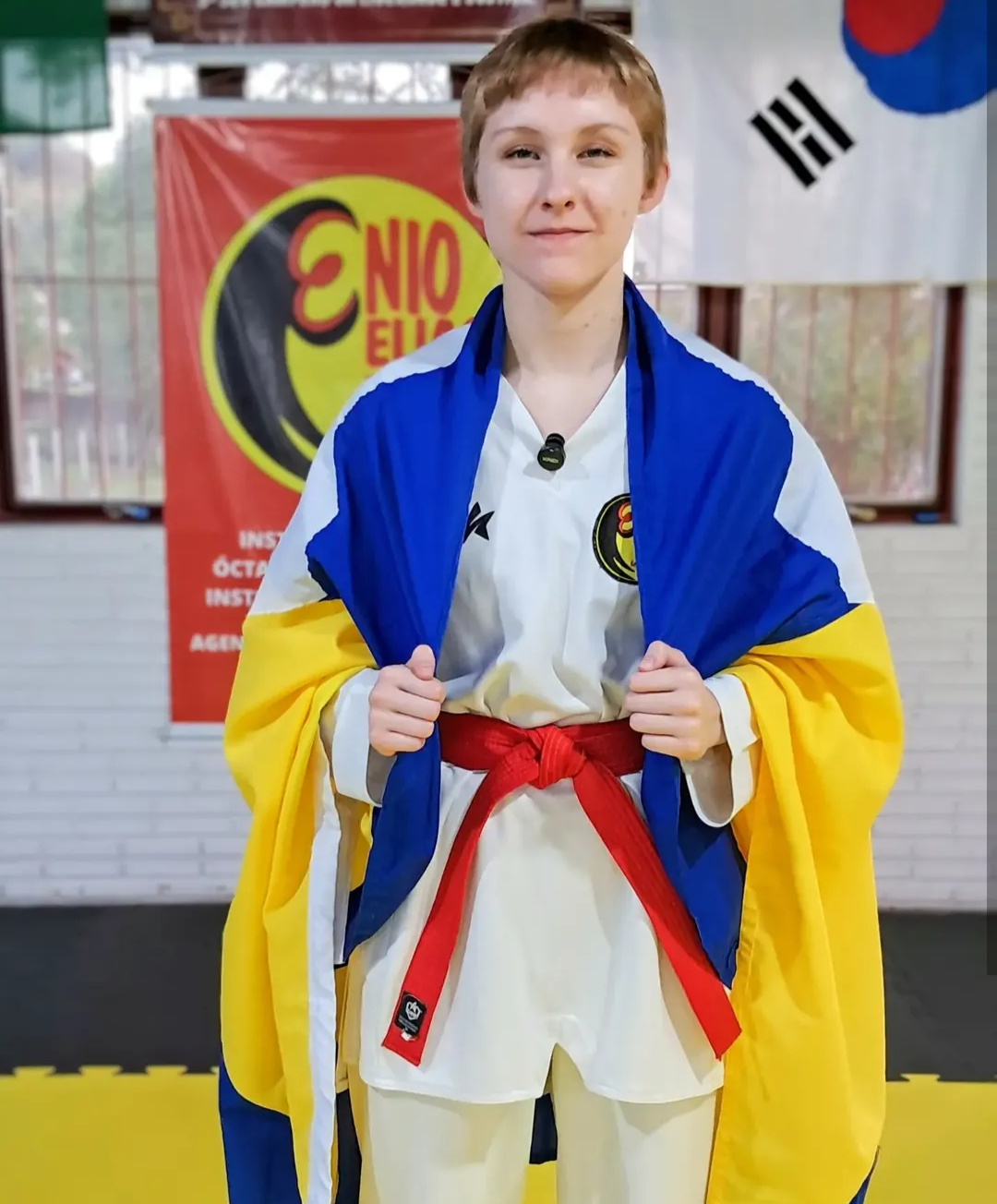  Fernanda Kayser, da Enio Elias Team, vence sua primeira competição Internacional de Taekwondo no individual e por equipe 