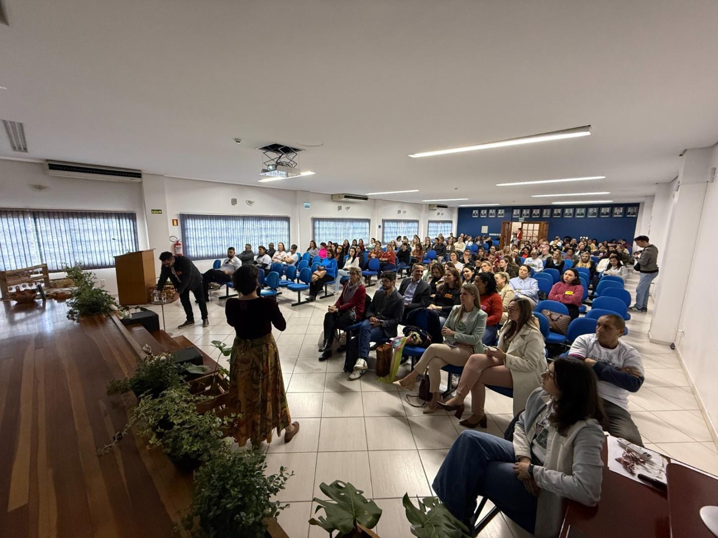 IV Seminário pela Primeira Infância debate escuta e protagonismo infantil em Estância Velha