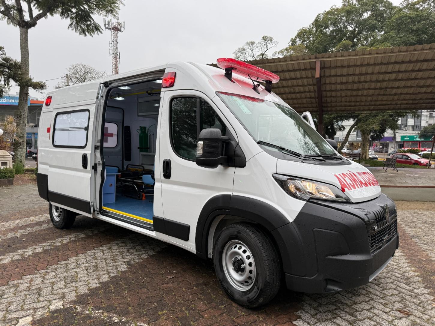 Nova ambulância reforça atendimento da Saúde de Estância Velha