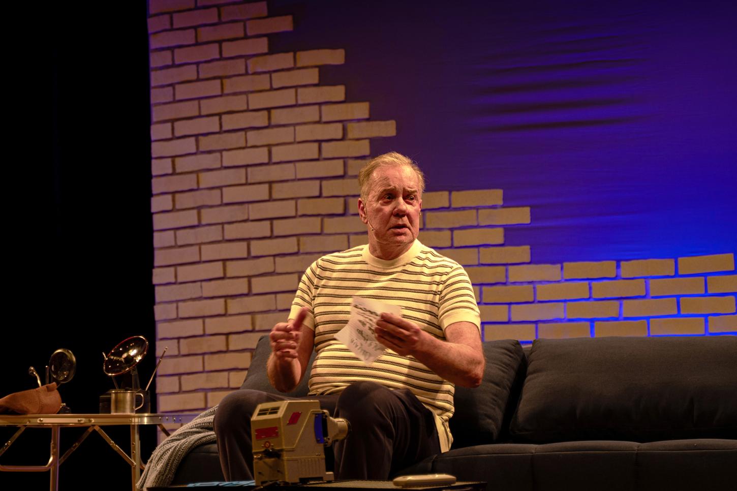 Baixa Sociedade, com Luiz Fernando Guimarães, faz única apresentação no Teatro Feevale