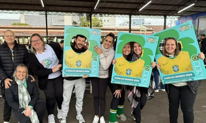 1ª Grande Troca de Figurinhas da Copa do Mundo reúne participantes no PAC em Estância Velha 