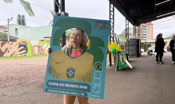 1ª Grande Troca de Figurinhas da Copa do Mundo reúne participantes no PAC em Estância Velha 