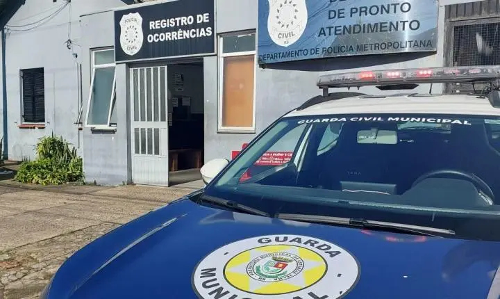Após tentar roubar a bolsa de uma idosa, homem é borrão pela GCM de Estância Velha PRENDE HOMEM EM FLAGRANTE APÓS TENTATIVA DE ROUBO CONTRA IDOSA EM ESTÂNCIA VELHA