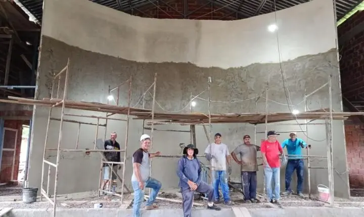 Capela Nossa Senhora de Fátima celebra hoje sua primeira missa no bairro Lago Azul