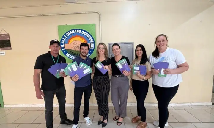 “Cartão Material Escolar” começa a ser entregue às famílias em Estância Velha