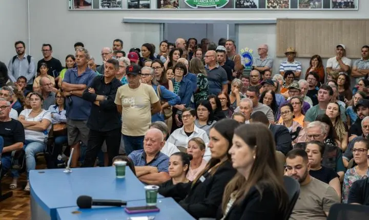 Comissão da Câmara de Vereadores reúne-se com comunidade para tratar sobre os serviços prestados pela CORSAN