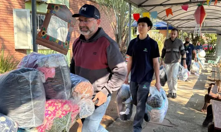 Empresa doa mais de 6 mil peças arrecadadas por colaboradores durante gincana solidária