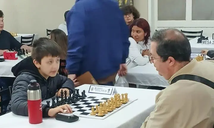 Enxadristas de Estância Velha se destacam na Copa Rio-grandense de Xadrez