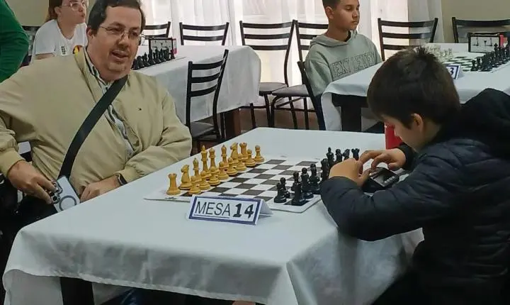 Enxadristas de Estância Velha se destacam na Copa Rio-grandense de Xadrez