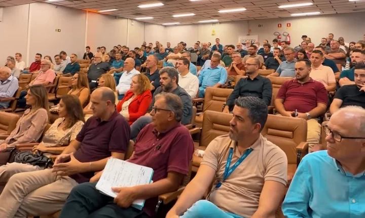 Estância Velha celebra Dia do Curtidor com homenagem e comemora 61 anos da Escola de Curtimento Senai 