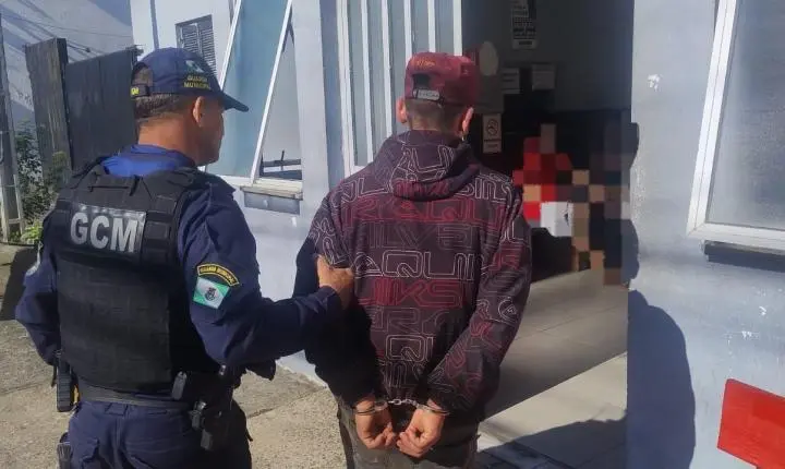 Filho descumpre medida protetiva pelo segundo dia consecutivo e é preso pela GCM em Estância Velha