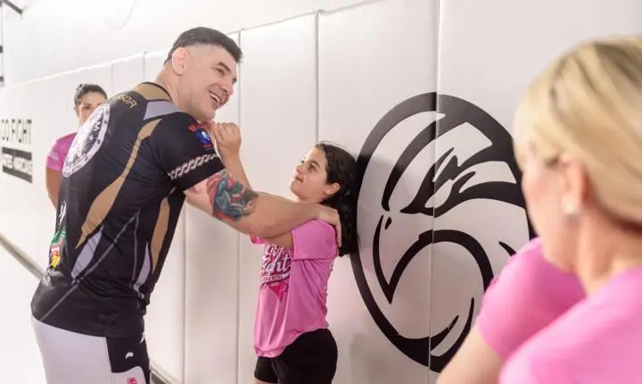 Go Fight Artes Marciais realiza evento alusivo ao Outubro Rosa em Estância Velha 