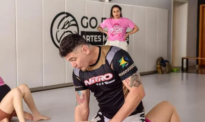 Go Fight Artes Marciais realiza evento alusivo ao Outubro Rosa em Estância Velha 
