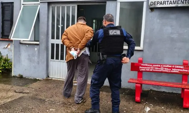 Guarda Civil Municipal prende homem em flagrante por descumprimento de medida protetiva em Estância Velha