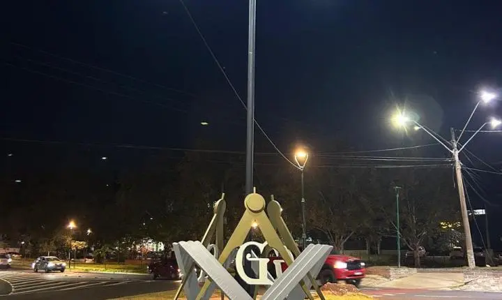 Inauguração de monumento marca os 30 anos da Loja Maçônica Estância da Acácia 