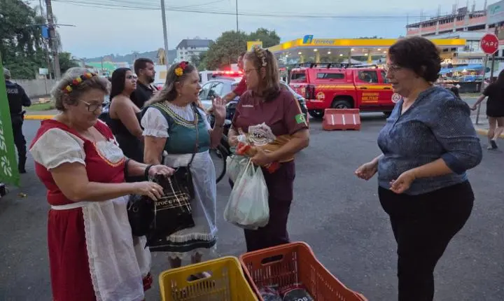 Ingresso solidário no Festival de Kerb arrecada mais de 2 toneladas de alimentos