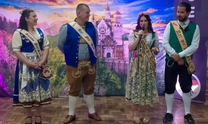 Jantar-Baile de Pre-Kerb do Flor da Rosa é sucesso e inspiração 