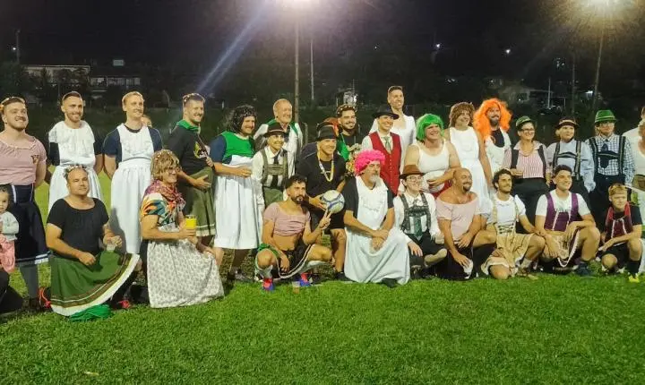 Jogo Invertido Fritz x Frida diverte Pré-Kerb do Flor da Rosa