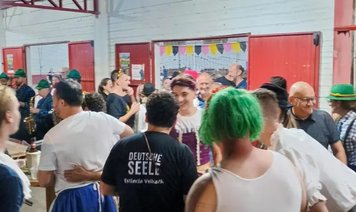 Jogo Invertido Fritz x Frida diverte Pré-Kerb do Flor da Rosa