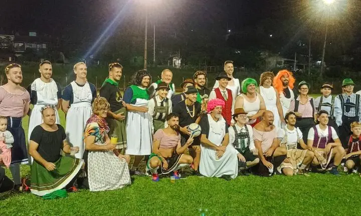 Jogo Invertido Fritz x Frida diverte Pré-Kerb do Flor da Rosa