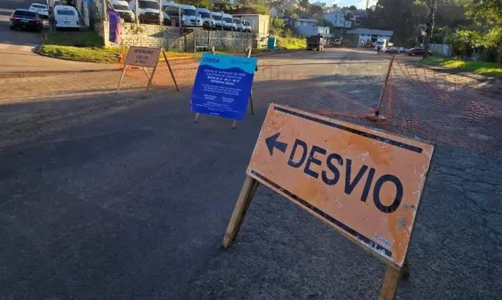 Obra da Corsan na rua Presidente Lucena gera alterações no trânsito 