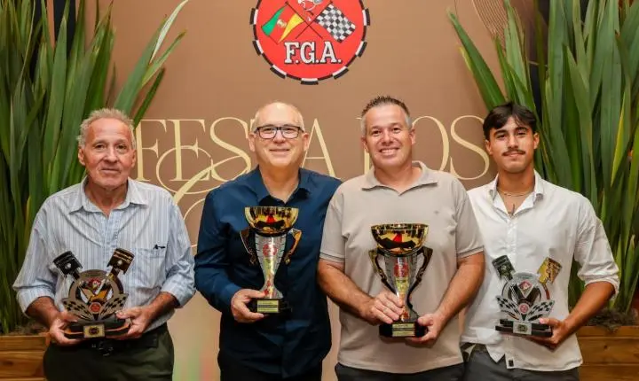 Piloto Marcelo Vieira, de Estância Velha, recebe reconhecimento da Federação Gaúcha de Automobilismo 